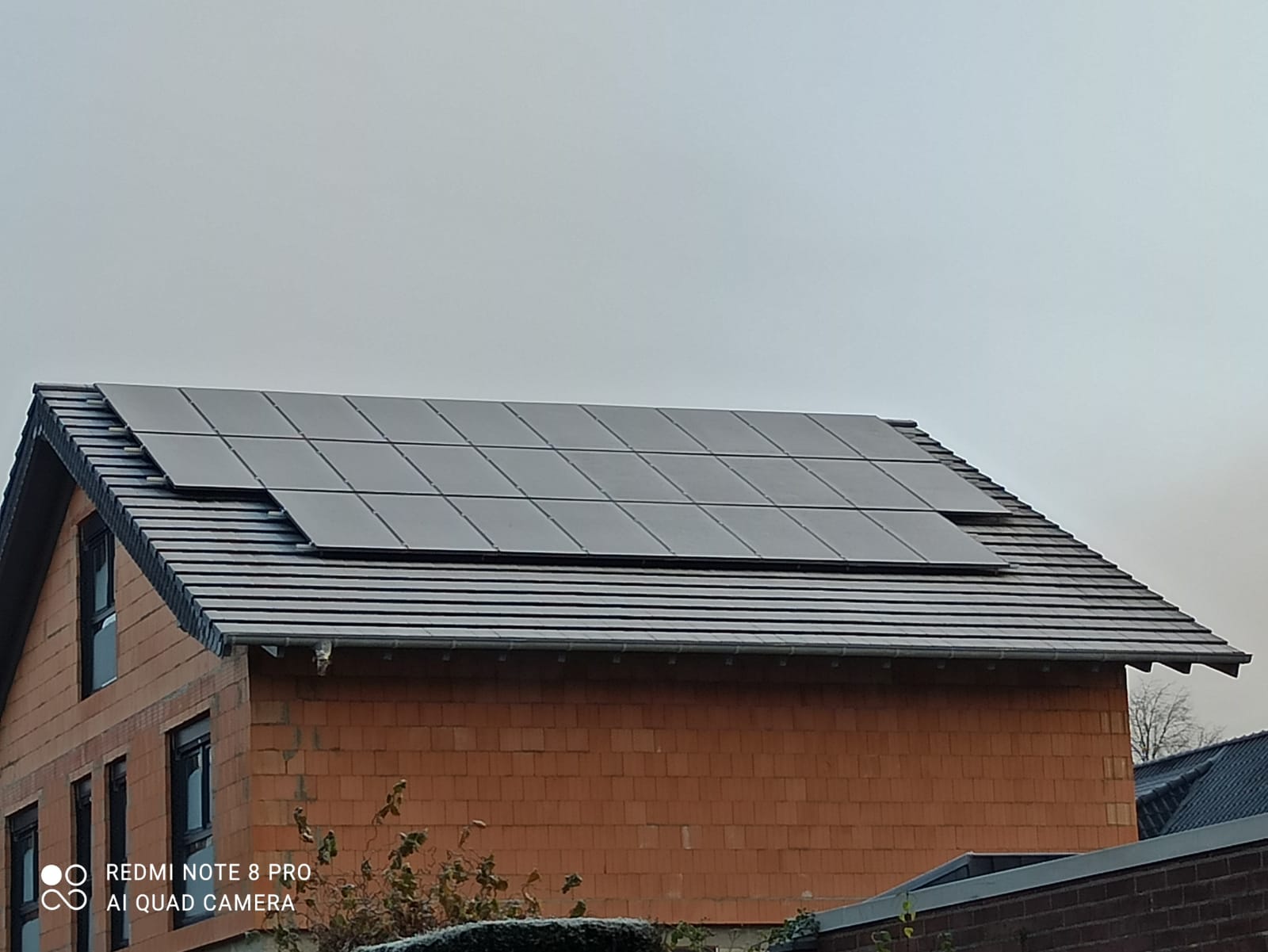 Sistema de energía solar doméstico híbrido de 12kw de Alemania, sistema solar residencial con 2 uds. De batería de litio de 48v y 200ah